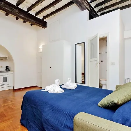 Coronari Apartmán Řím