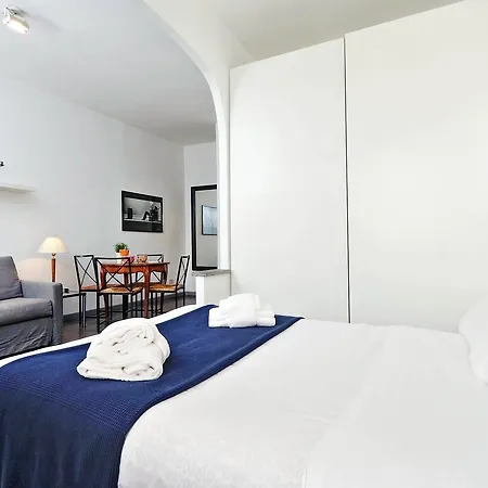 Coronari شقة روما