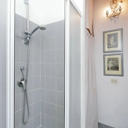 Coronari Apartman *